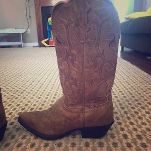 Justin boots stampede collection